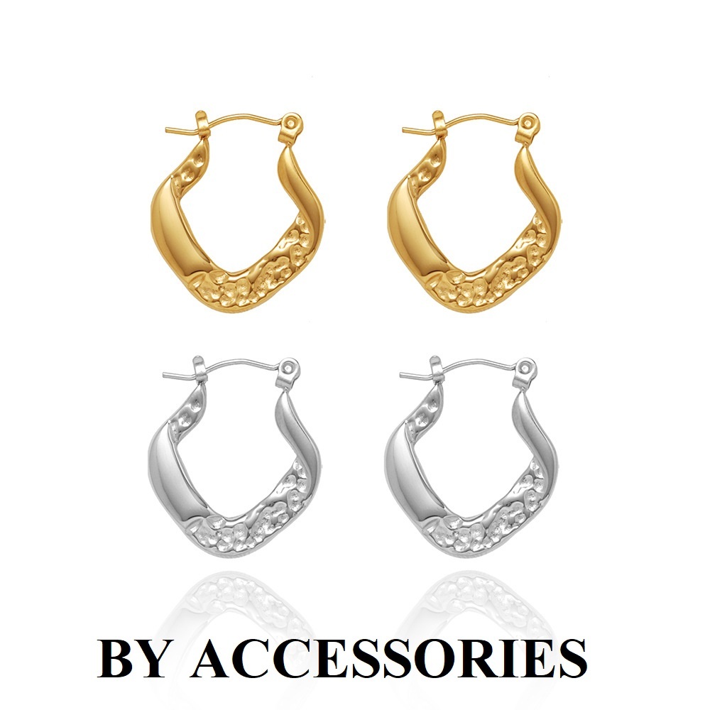 Bông tai nữ titan retro chạm họa tiết mạ vàng 18K thời trang không gỉ WE2336