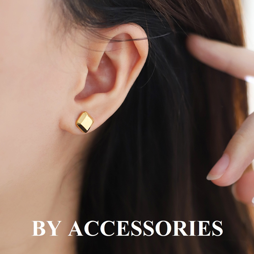 Bông tai nữ titan kiểu khối hình vuông basic ba chiều mạ vàng 18K thời trang không gỉ WE2337