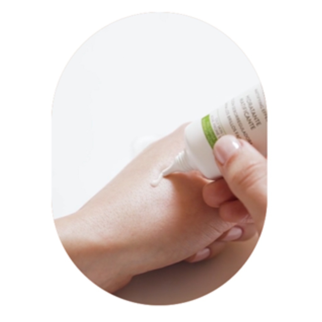Ảnh Kem dưỡng cho da dầu mụn Laboratorios BABÉ Stop Akn Mattifying Moisturiser 50ml 2
