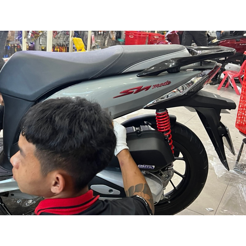Tem nổi SH mode 2020-2025 màu đỏ hàng Zin chuẩn hãng / giá 1 cặp