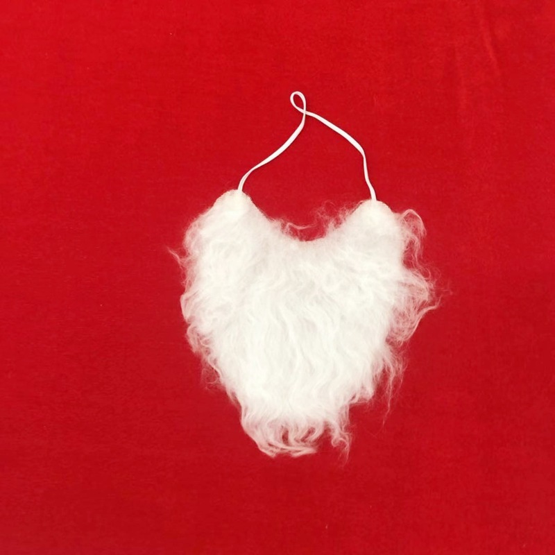 Bộ râu ông già noel giúp hóa trang để đi tặng quà Giáng sinh cho các cháu