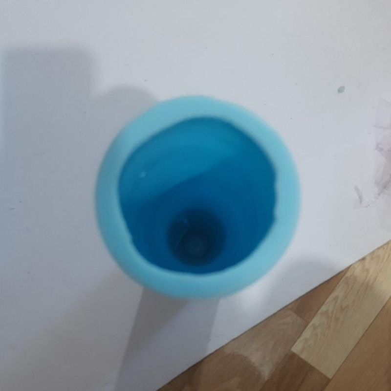 Khuôn silicon bánh rau câu hình chai.