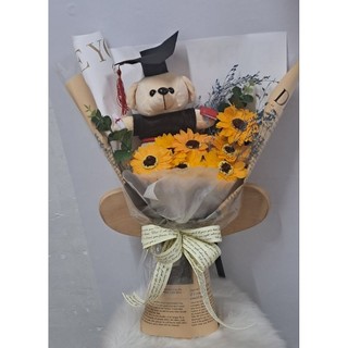 Bó hoa tốt nghiệp hướng dương kèm gấu