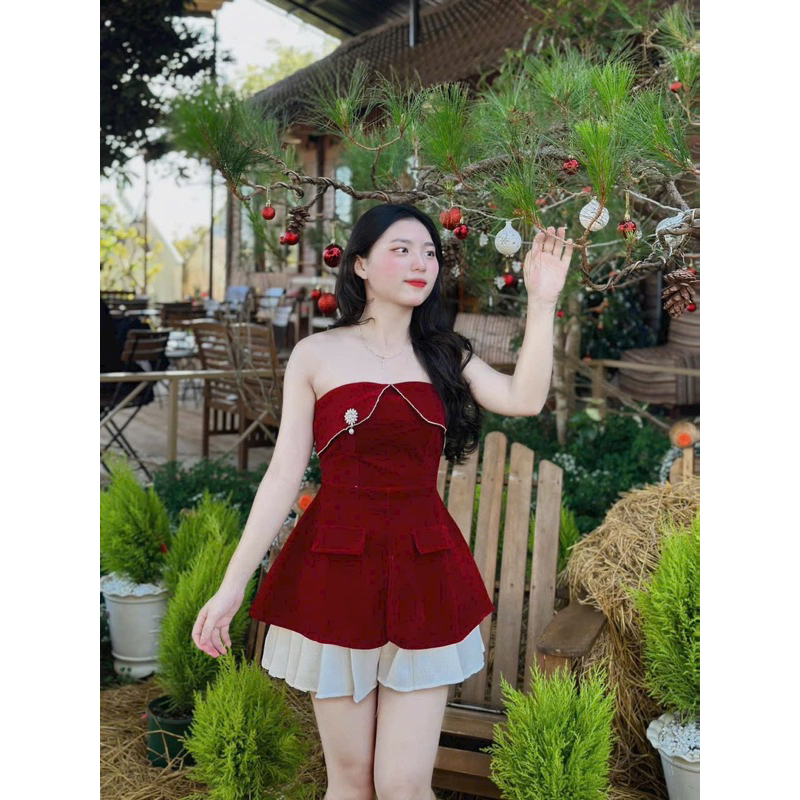 SET ÁO ỐNG NHUNG ĐỎ VIỀN CƯỜM ĐÍNH ĐÁ HOA PEPLUM + CHÂN VÁY XỐP TRẮNG XẾP LY