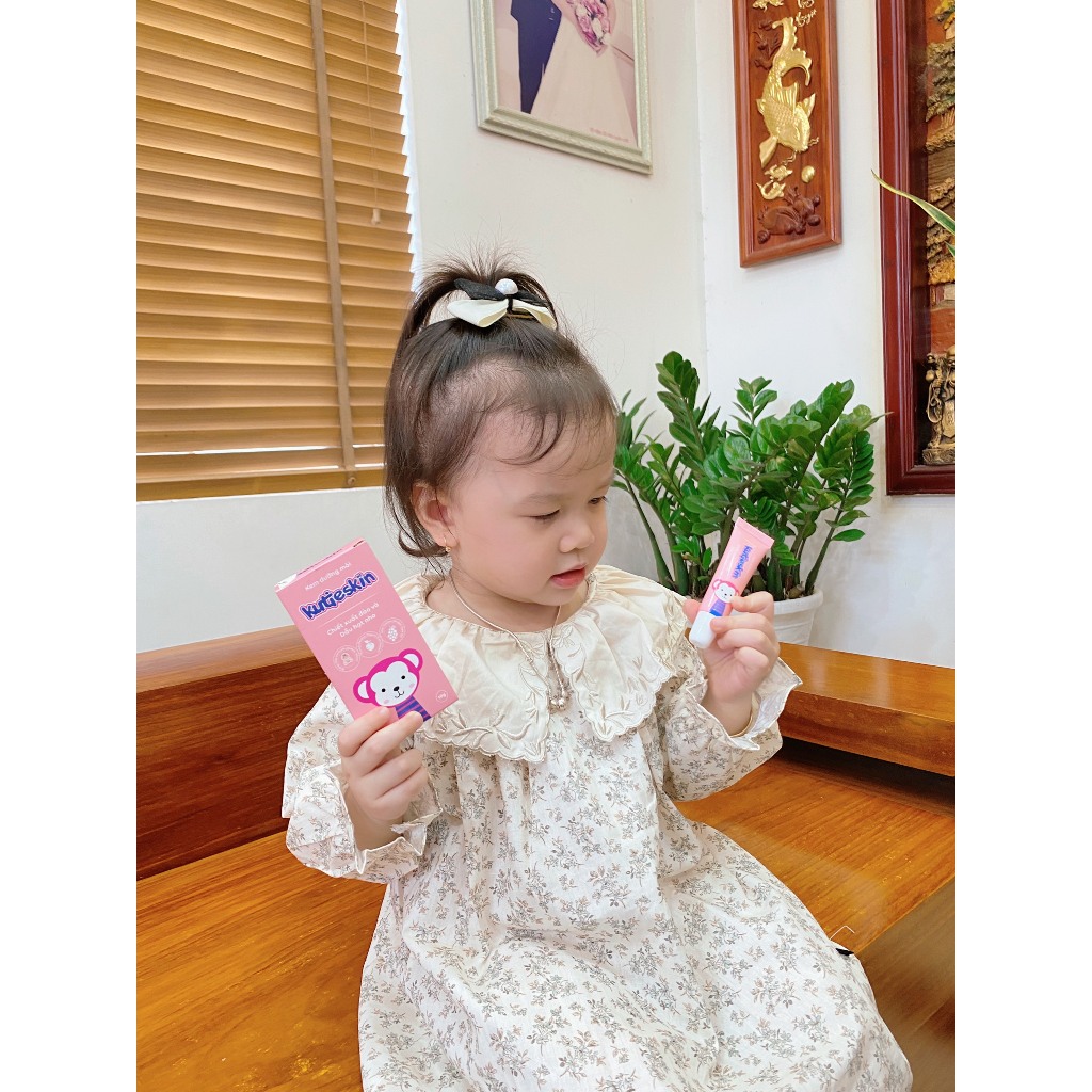 Ảnh Kem/ Son dưỡng môi cho bé Kutieskin - KKM01 2