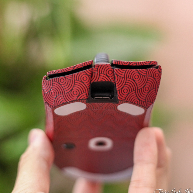 Skin dán chuột Razer DeathAdder V3 Pro mẫu 3M đỏ vân circle