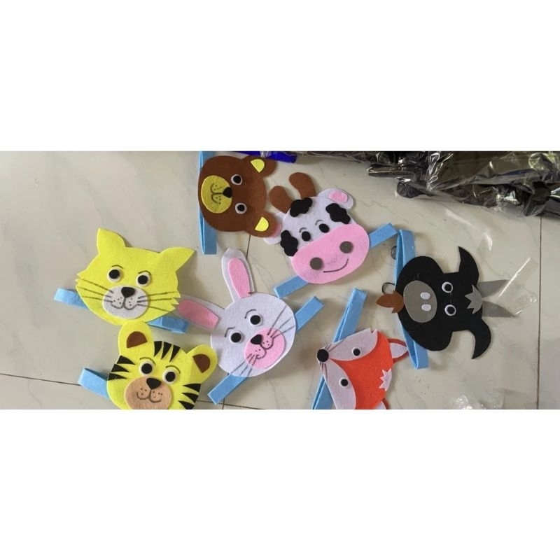 Mũ nhân vật handmade mũ múa ,mũ bài tcâu truyệ,đồ dùng mầm non bằng vải nỉ .shop chỉ giao hàng từ 5 sp