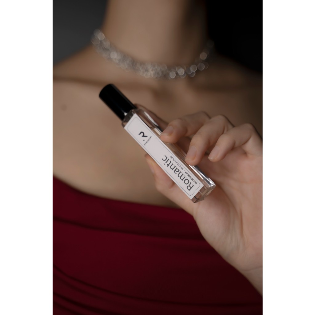 Nước hoa RYMSCENT Nữ Romantic 10ml | Nhóm hương hoa, độ lưu hương từ 6h-8h | Dạng xịt.