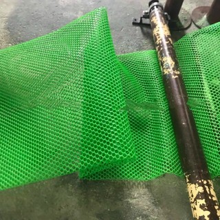 Lưới lót sàn màu xanh đen cao 1,5M dài 1M bán theo mét tới( HÀNG LOẠI A).lưới dùng làm chuồng gà chuồng vịt có ô 1cm 2cm