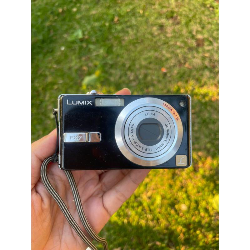 LUMIX DMC-FX7 コンパクト デジタルカメラ （PANASONIC LUMIX