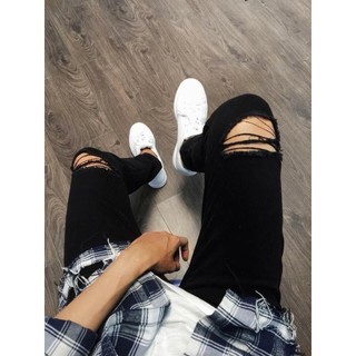 Quần jean nam rách gối  AMILY màu đen trơn vải Denim co giãn, form slimfit ôm côn có BIGSiZE