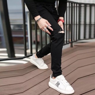 Quần jean nam rách gối  AMILY màu đen trơn vải Denim co giãn, form slimfit ôm côn có BIGSiZE