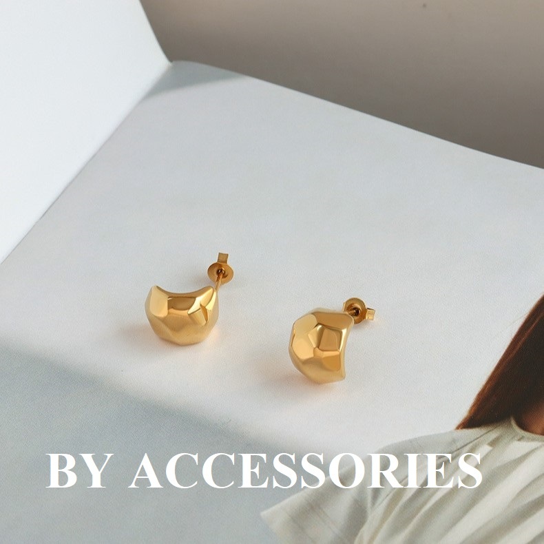Bông tai nữ titan hình học dáng chữ C mặt vát đa diện mạ vàng 18K không gỉ WE2342