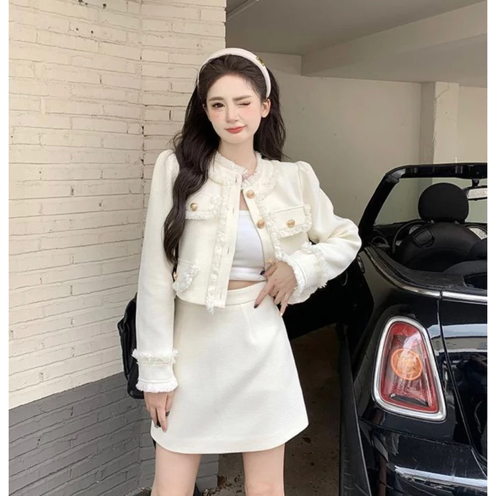 Váy Dạ Xinh Siêu Hot Hàng L1 Fom chuẩn - Áo Dạ Tua Rua Cúc Đồng Kèm Chân Váy Dạ Chữ A Dáng Ngắn Sang Chảnh