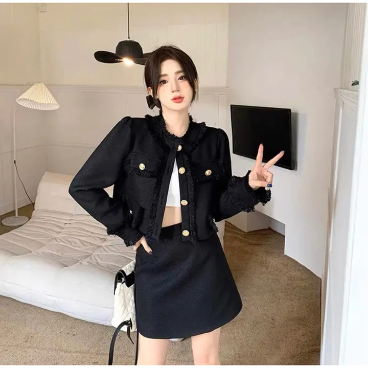 Váy Dạ Xinh Siêu Hot Hàng L1 Fom chuẩn - Áo Dạ Tua Rua Cúc Đồng Kèm Chân Váy Dạ Chữ A Dáng Ngắn Sang Chảnh