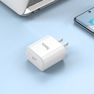 Củ sạc nhanh PD 30W hoco. C76PRO cho ĐIỆN THOẠI / MÁY TÍNH BẢNG