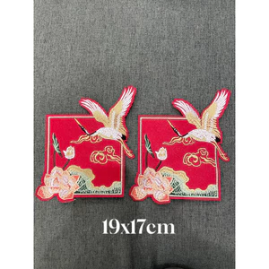 patch vải ủi nhiệt thêu hình thời trang vuông cò hoa sen gắn áo dài