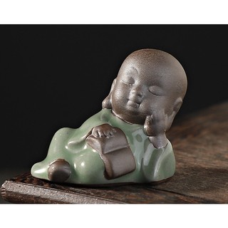 "Tượng Mini Gốm Chú Tiểu Cầm Ki Thi Họa Tiểu Cảnh Trang Trí"