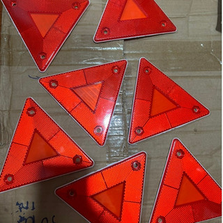 Miếng tam giác cảnh báo bé 15x15x15cm