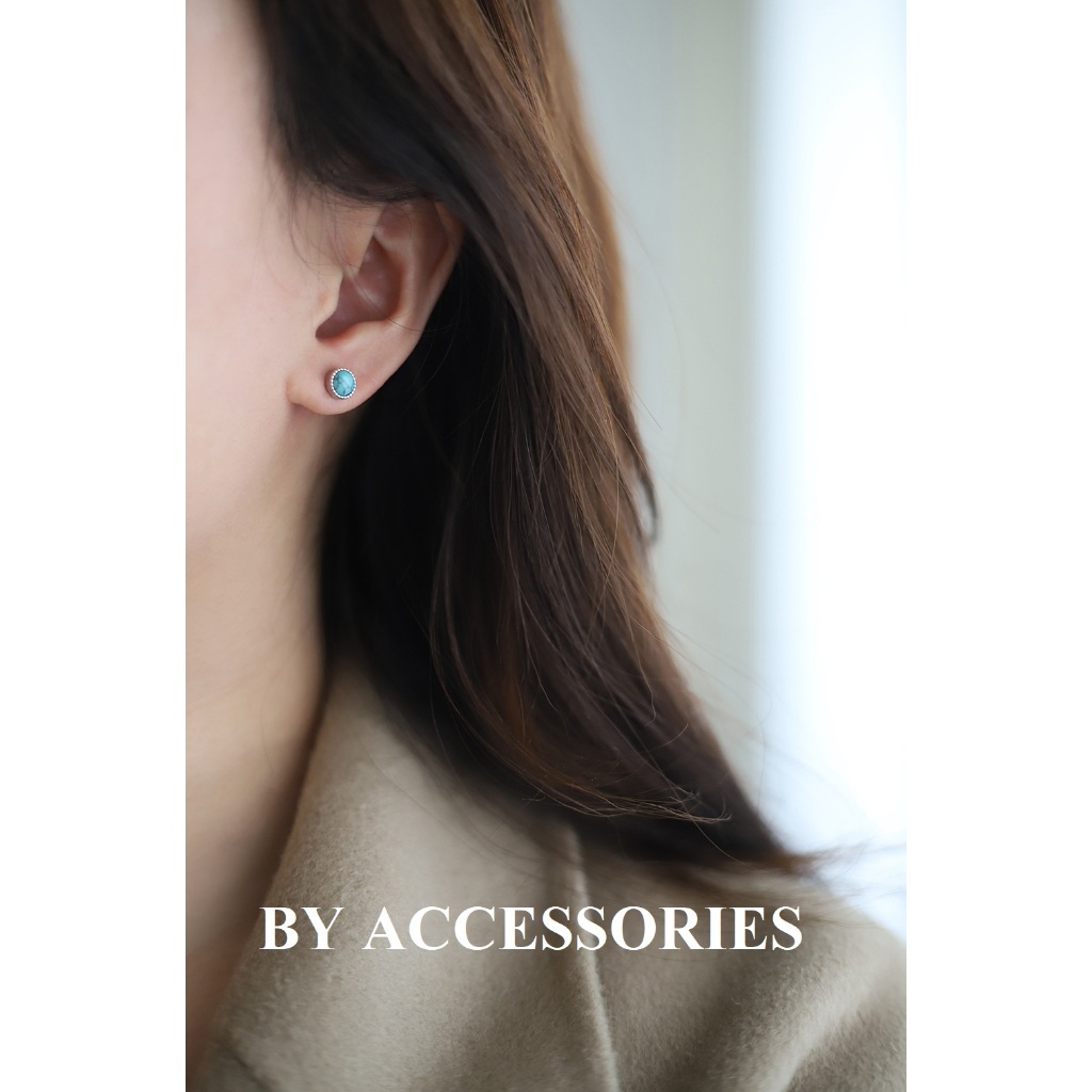 Bông tai nữ titan kiểu hạt đậu tròn khảm đá ngọc lam xanh đen mạ vàng 18K không gỉ WE2344