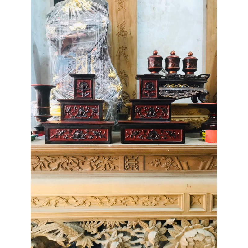 Kệ kê rượu thờ, Giá để rượu
