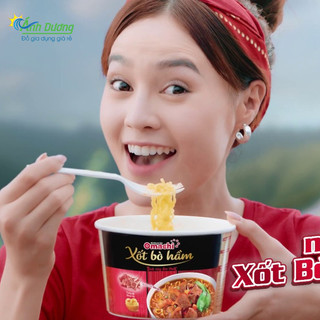 Mì tôm ly Omachi vị xốt bò hầm mới - nước cốt đậm đà