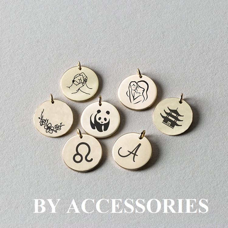 Dây chuyền thép không gỉ mặt tròn khắc hình chữ theo yêu cầu WN23109 BY ACCESSORIES