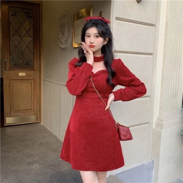 VÁY DẠ NHUNG TĂM BLING CỔ CHOCKER metwo.dearu - Váy xoè kim tuyến cutout khoét ngực QC chiết eo ulzzang HQ - Váy Đỏ Noel