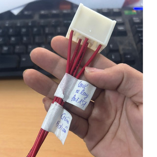 Giắc cắm công tắc bấm kính, chân cắm công tắc bấm kính 5 chân lệch và thẳng.