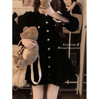 Váy bèo nhung tay dài 2 lớp cúc dọc nữ tính chất nhung mềm mại, Váy đầm nhung phối bèo cổ dài tay đính cúc xinh xẻo