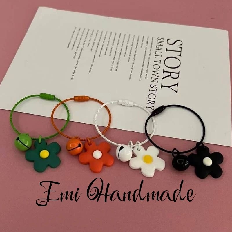 Móc khóa hoa lục lạc - móc khóa treo thú bông handmade - so cute - dễ kết hợp