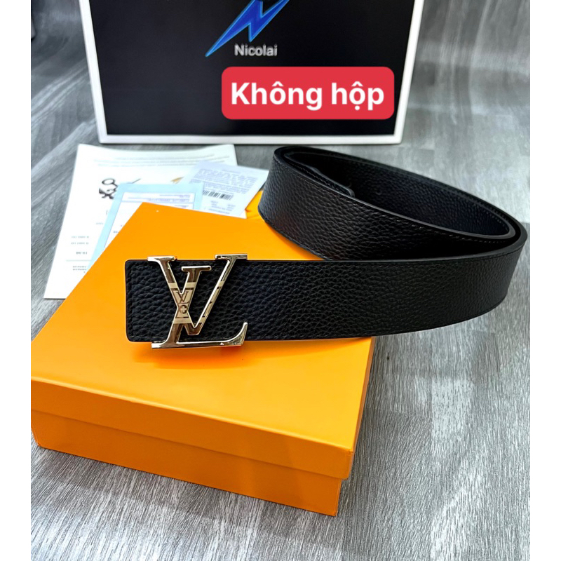 Không hộp mẫu 18
