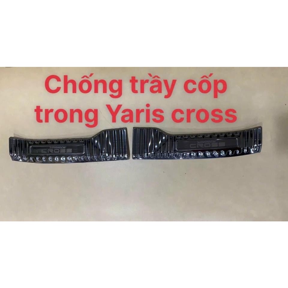 Ốp chống trầy cốp xe Toyota Yaris Cross 2023, Mẫu Titan ,Chống xước, bảo vệ thành cốp