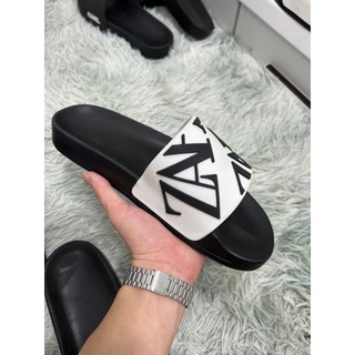 Dép nam nữ đầu lâu ngôi sao chất nhất năm