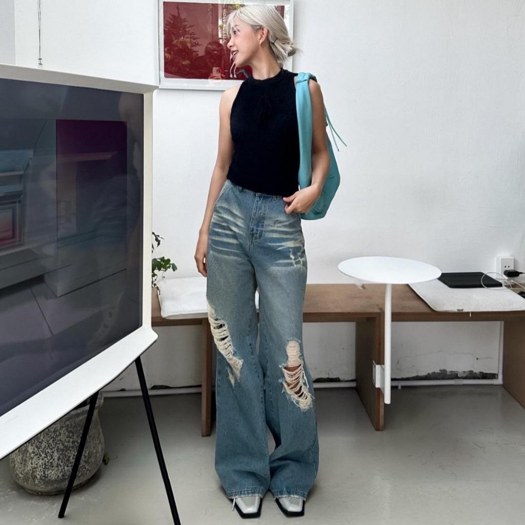 Ripped Jeans - Quần jeans ống suông rách gối Remmus cho nữ