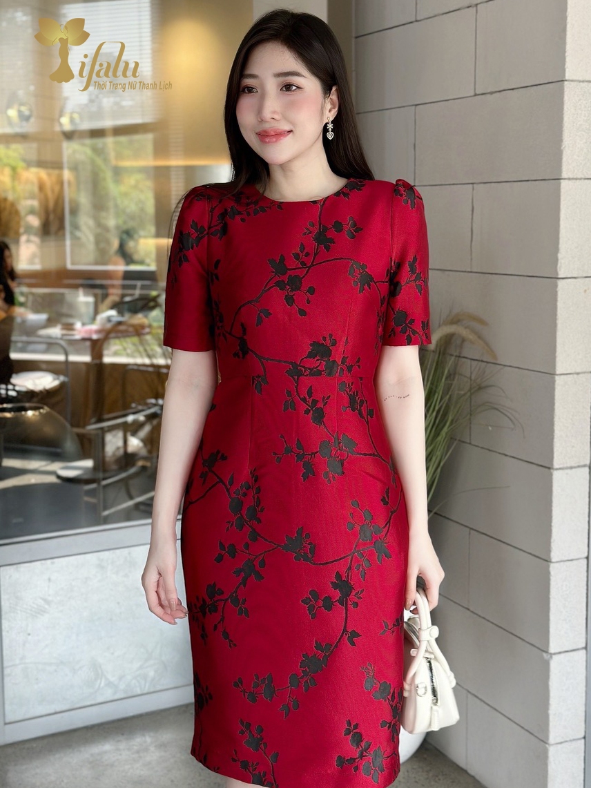 Ảnh Váy nữ đầm dự tiệc trung niên TIFALU dáng ôm chất gấm tafta đỏ sang trọng - ZOL212RED 1