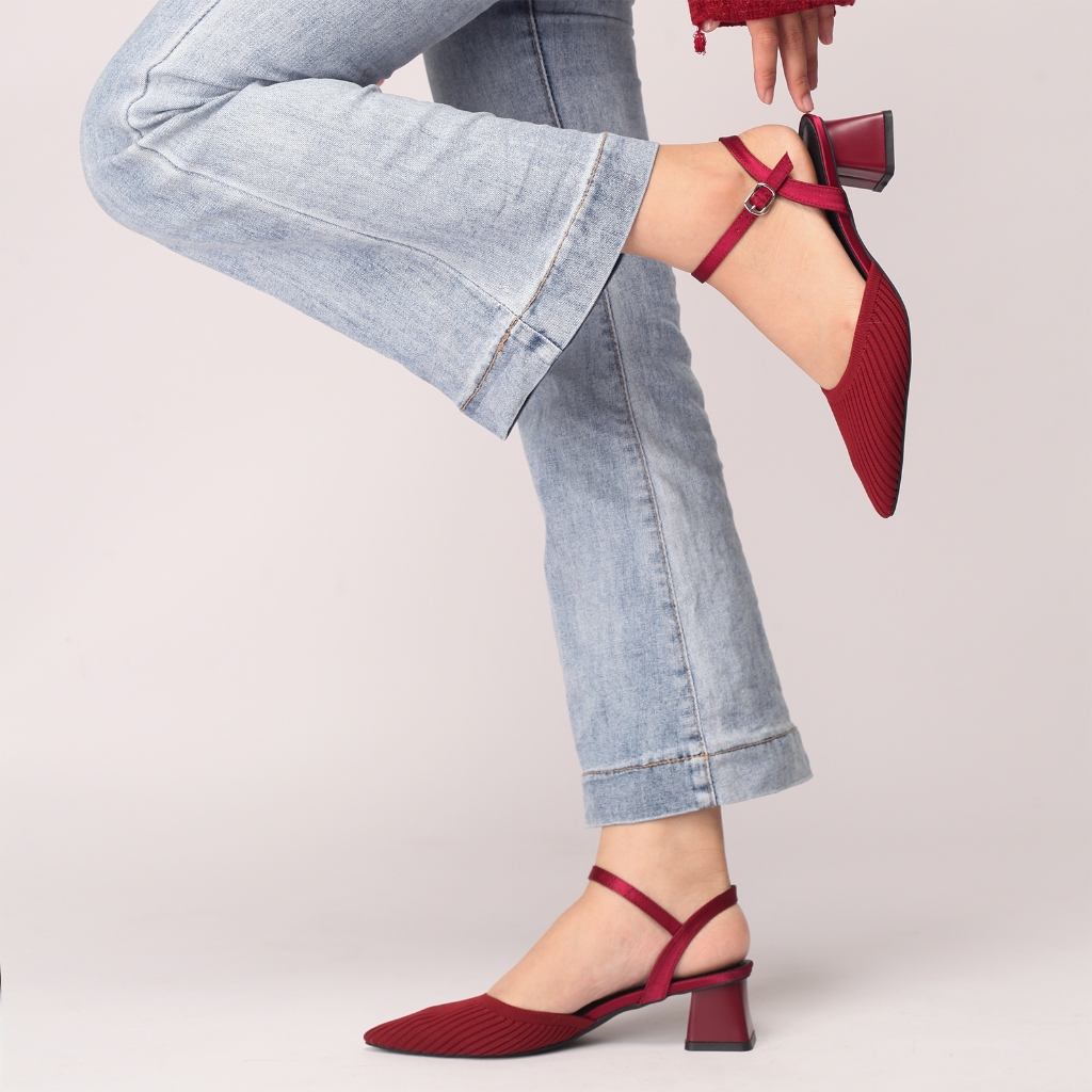 CORII - Giày Sandal Cao Gót Bít Mũi Gót Vuông 4cm BST The Grace Thời Trang và Thoải Mái Nhất - CR6TN46 Đỏ