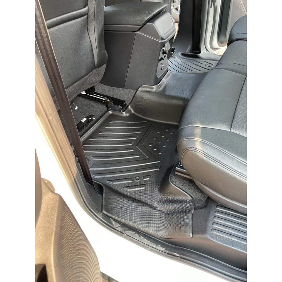 Thảm lót sàn ô tô Ford Everest 2023, Thảm nhựa TPE 5D đúc nguyên khối theo xe. Bộ 4 miếng
