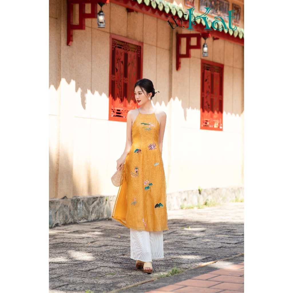 Áo dài Yếm Hoa Viên The Kat House (không kèm quần), chất liệu tơ óng cao cấp, mềm mại, thanh lịch, quý phái