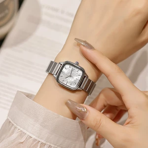 Đồng hồ nữ Leona Rosalind 81604 có khí chất đơn giản, dây thép mặt vuông, đồng hồ niche sang trọng