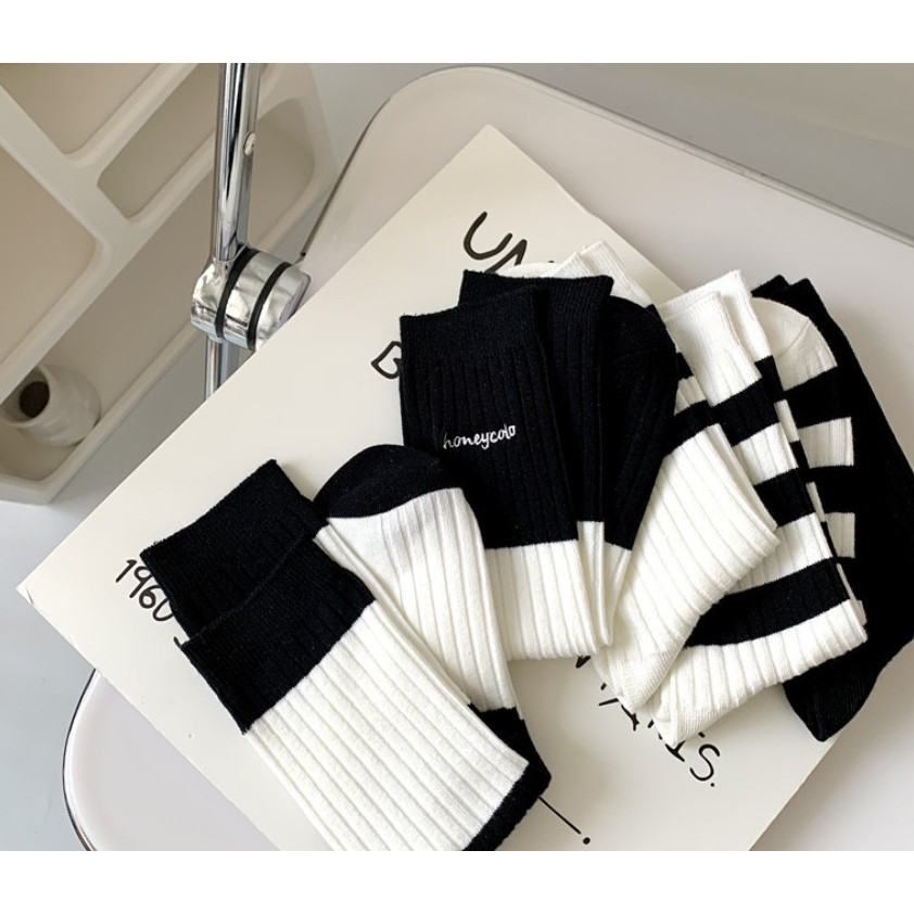 Vớ Tất cổ cao Unisex chữ P trắng đen phong cách trẻ trung và năng động.