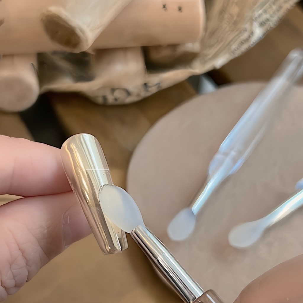 [Sản Phẩm Mới] Cọ chà tráng gương silicon chuyên dụng cho ngành nail