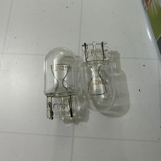 Hộp 10 Bóng đèn ô tô, bóng đèn phanh ô tô, bóng xi nhan ô tô chân cắm T20 12V21W 1 tóc màu trắng.