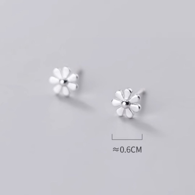 Ảnh Khuyên tai bạc Mini Daisy Bông tai bạc Tiệm bạc 21 Centimeters 3