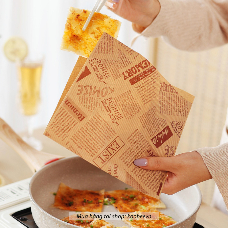 Giấy Gói Bánh Mì Sandwich Hamburger KALUS Chống Dính Chống Ẩm Chịu Nhiệt Gập Đôi Dán Cạnh Size 18x18cm (PKB50)