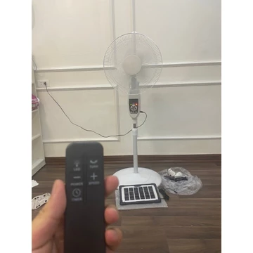Quạt Năng Lượng Mặt Trời Kết Hợp Sạc Tích Điện PIN 18000mAh Chân Đứng 3 Cấp Độ | Phụ Kiện Thông Minh(Sẵn Hàng)