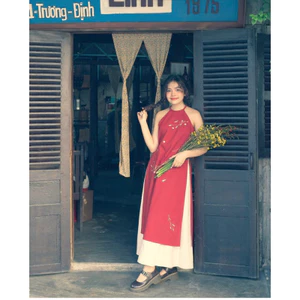 ÁO DÀI CỔ YẾM THÊU HOA KÈM CHÂN VÁY MIDI VOAN TRẮNG Áo dài cách tân tết ( loại thêu cao cấp)