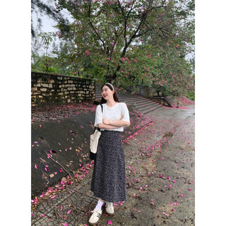 Chân váy nhung hoa nhí thiết kế Ma Vie