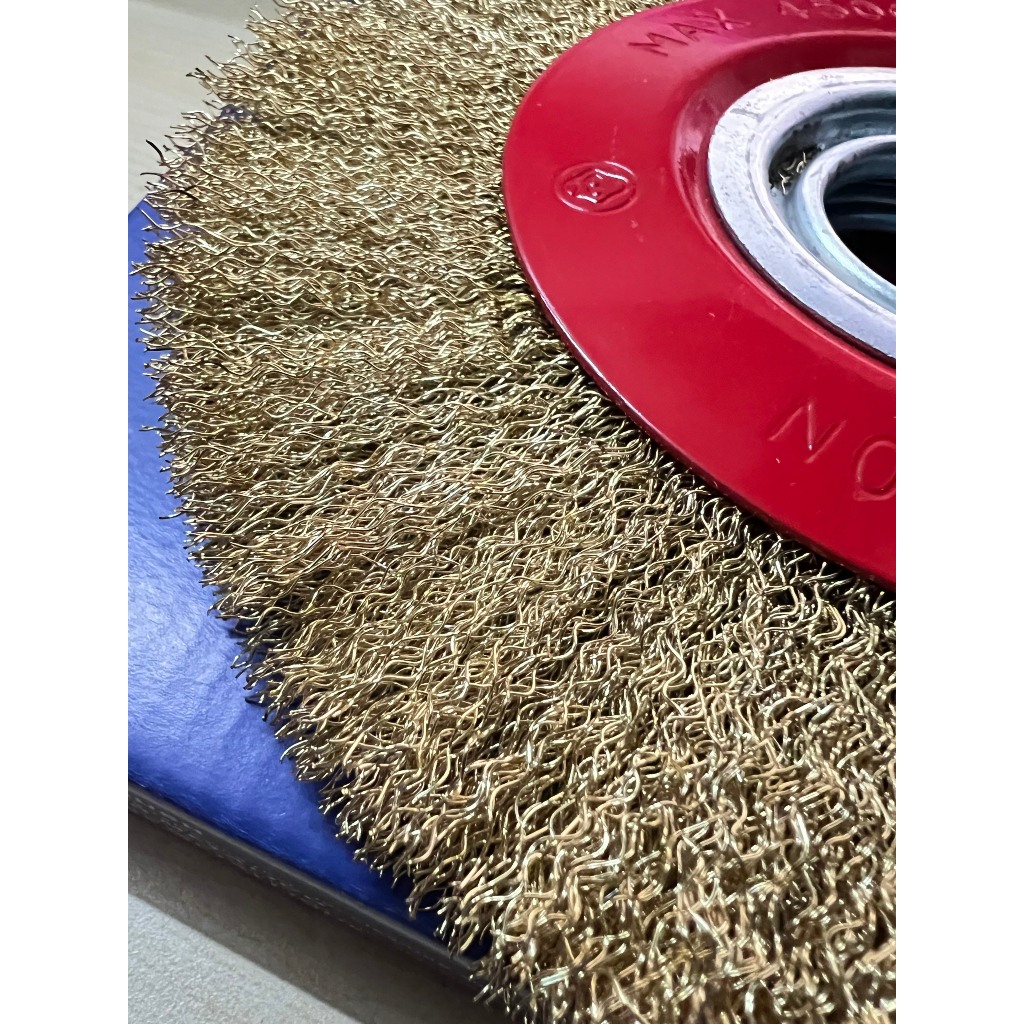 BÁNH CƯỚC/ CHỔI ĐÁNH GỈ SÉT D175/D200 x 20 x 32 (Tặng 10 phe cốt đầy đủ kích thước) Made in China