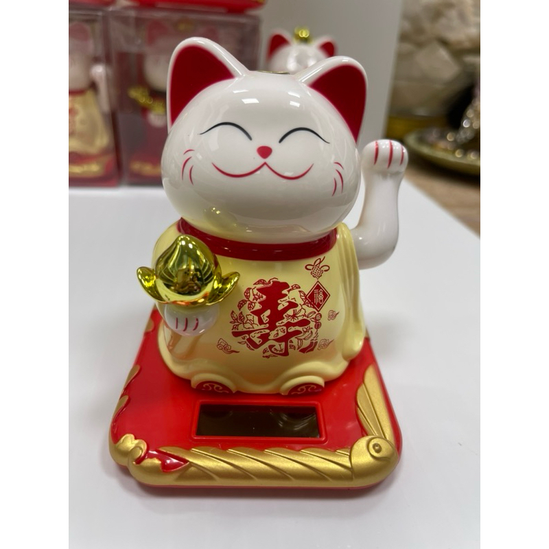 Mèo Thần Tài năng lượng